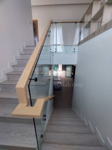 ราวระเบียง กระจกนิรภัย